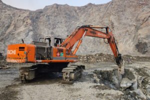 Excavator With Breaker-g